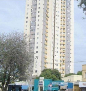 Apartamento compartilhado comigo mais 2 felinos